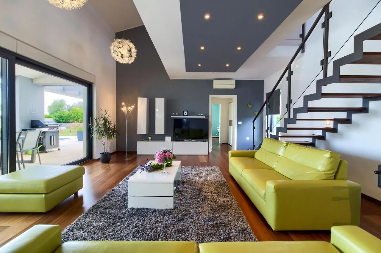 Beautiful Villa Eva With Private Pool Near The Beach Sisan