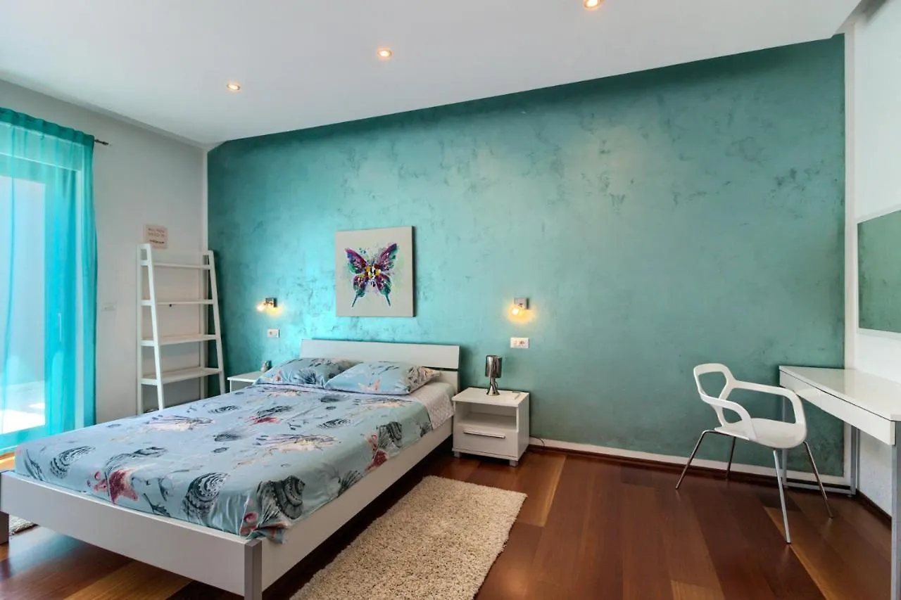 Beautiful Villa Eva With Private Pool Near The Beach Sisan