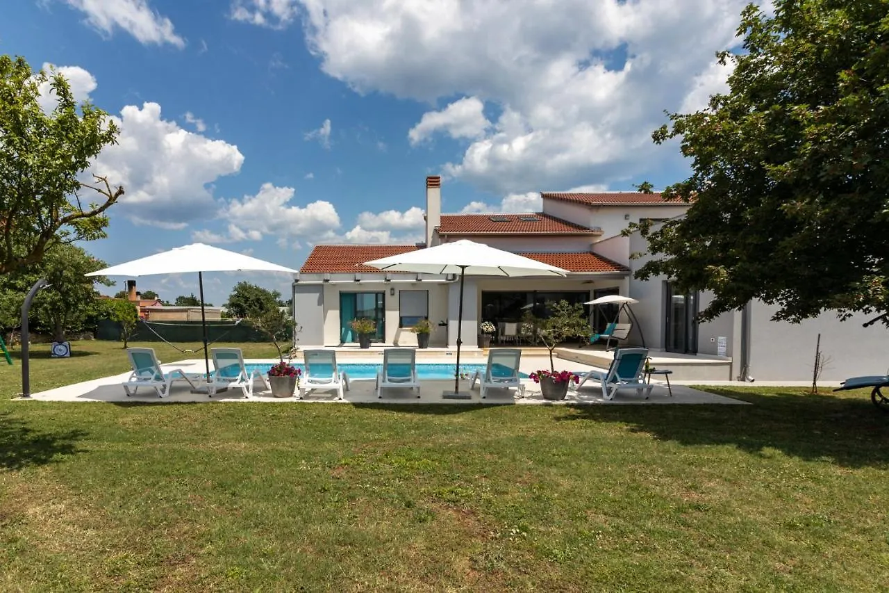 Beautiful Villa Eva With Private Pool Near The Beach Sisan 0*,  Croatia
