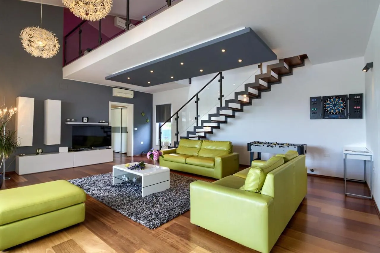 Beautiful Villa Eva With Private Pool Near The Beach Sisan