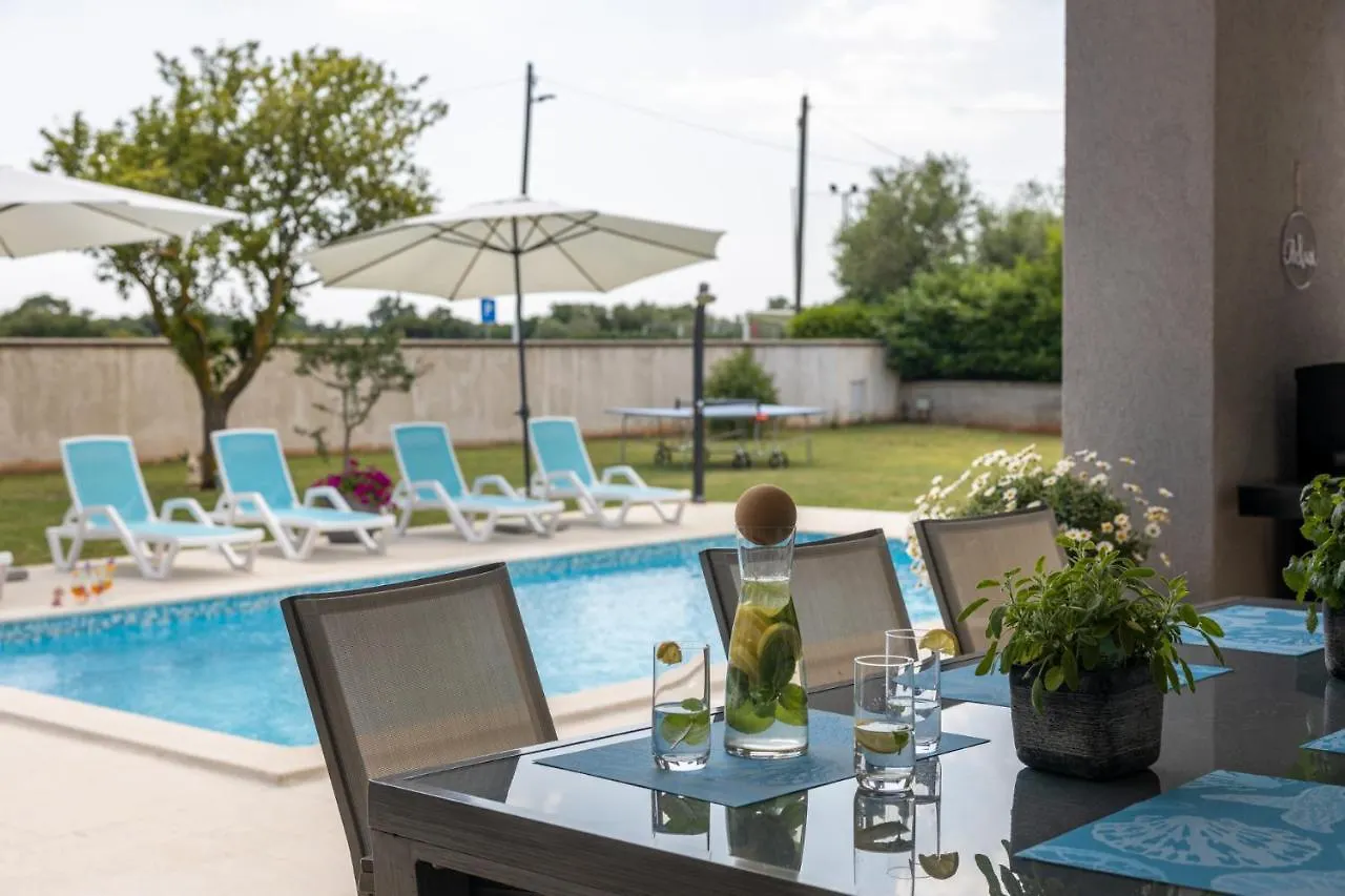 Beautiful Villa Eva With Private Pool Near The Beach Šišan