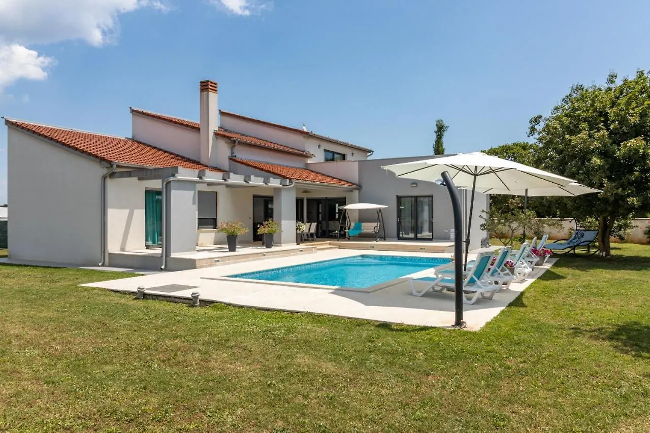 Beautiful Villa Eva With Private Pool Near The Beach Šišan