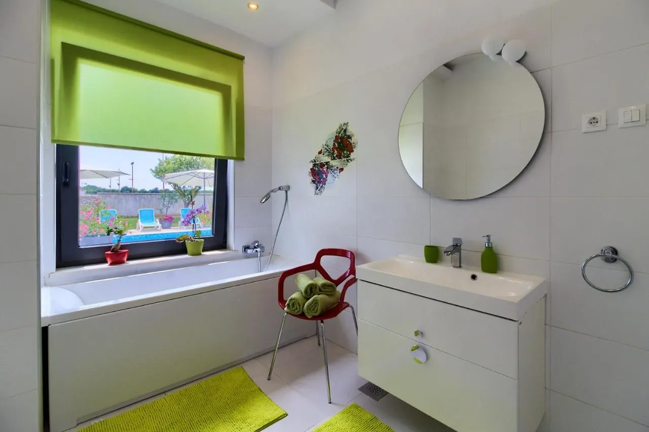 Beautiful Villa Eva With Private Pool Near The Beach Sisan