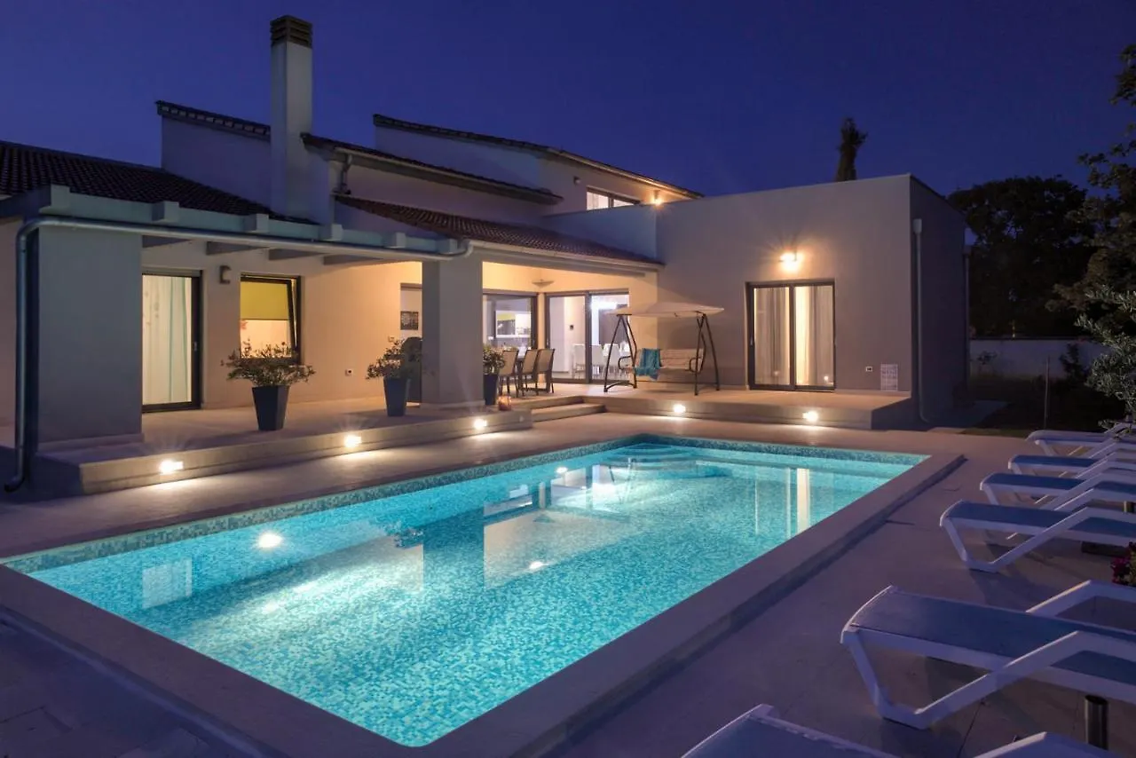 Beautiful Villa Eva With Private Pool Near The Beach Sisan Croatia
