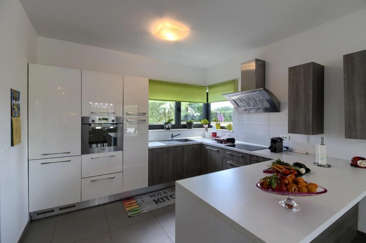 Beautiful Villa Eva With Private Pool Near The Beach Sisan