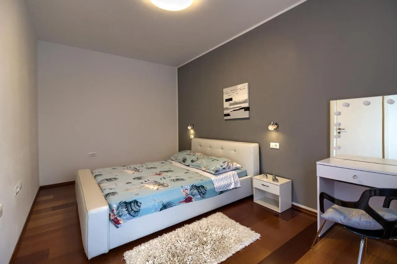 Beautiful Villa Eva With Private Pool Near The Beach Sisan
