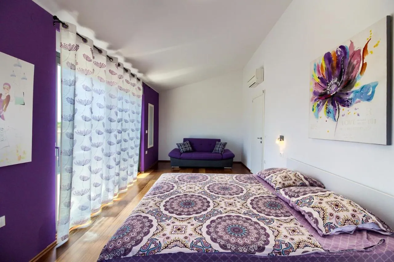 Beautiful Villa Eva With Private Pool Near The Beach Sisan