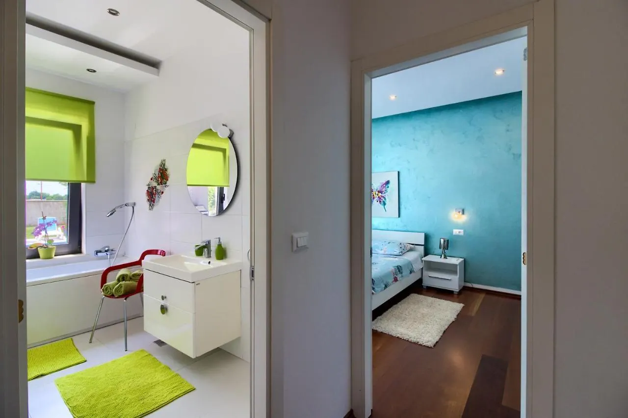 Beautiful Villa Eva With Private Pool Near The Beach Sisan