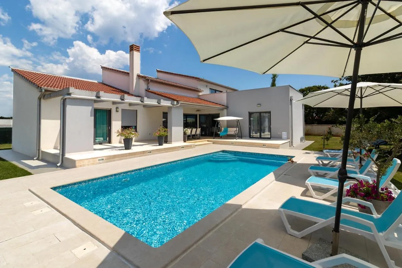 Beautiful Villa Eva With Private Pool Near The Beach Sisan 0*,  Croatia